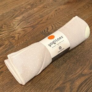 Yogitoes Skidless Yoga Mat Towel in Light Grey (Linen)